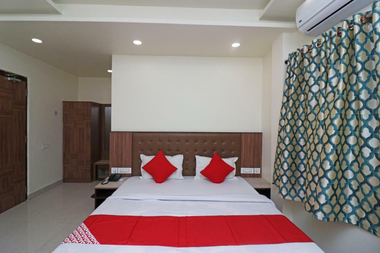 Oyo 37989 Hotel Debarshi Bankura Bilik gambar